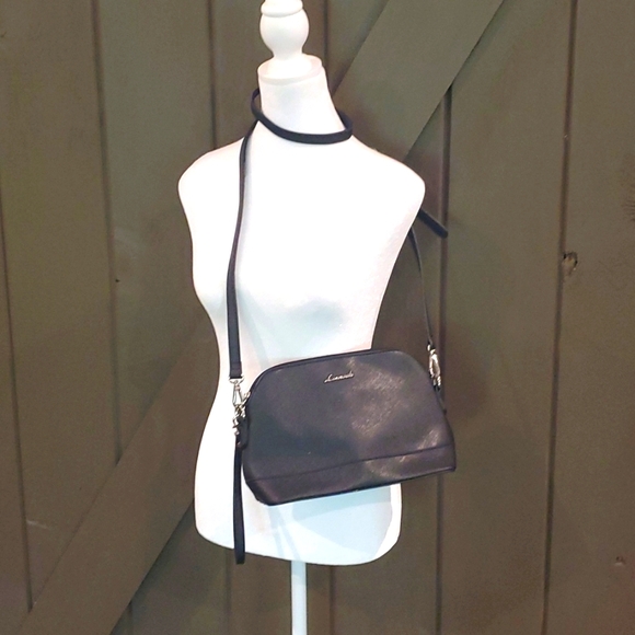 Lovevook Black Purse - Picture 2 of 7